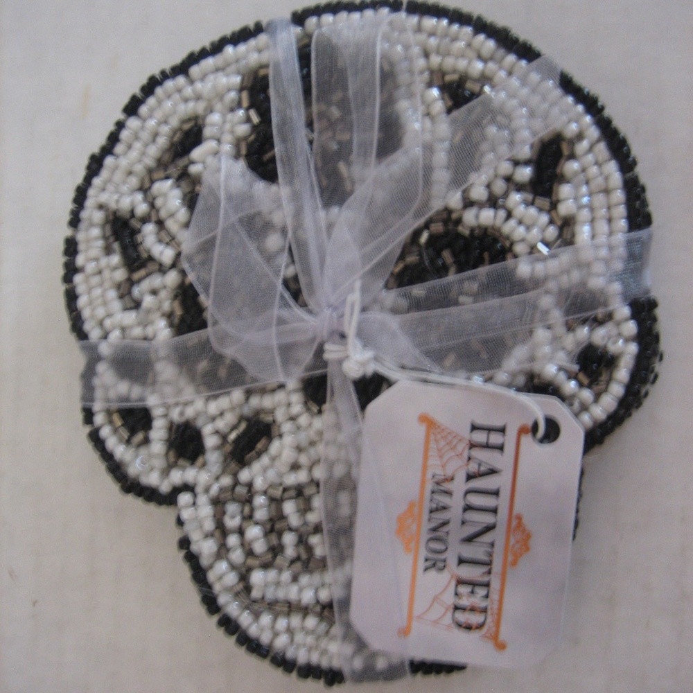 Haunted Manor Skull Decorative Black/Grey/White Beaded Drink Coaster Set of 4 NW